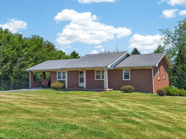 114 Wilkinson Dr, Hillsville, VA 24343
