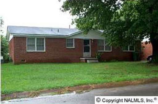 2nd image of 711 Lantana Way NW