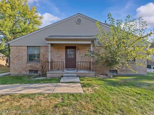27044 Winchester St, Trenton, MI 48183