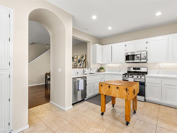 4th image of 638 Sumner Way