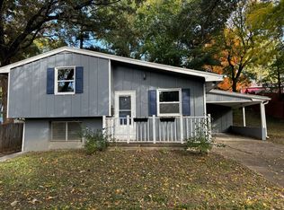 2509 Homestead Ln, Saint Joseph, MO 64506