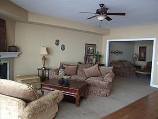 4th image of 9106 Larimar Dr #Bg9w