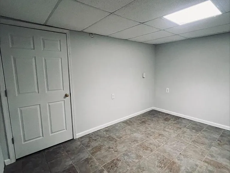 2043 Sue Ave — Photo 14