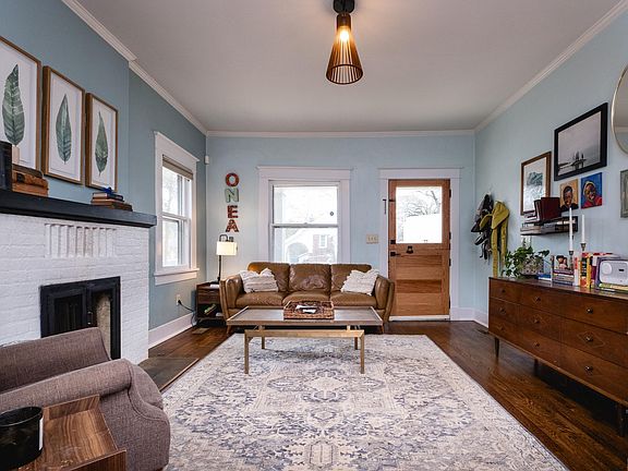 5th image of 212 Pearl Ave