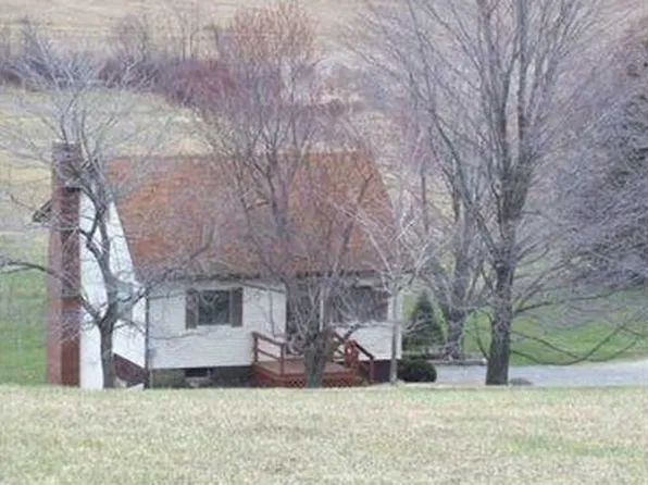 135 Book Rd, Slippery Rock, PA 16057