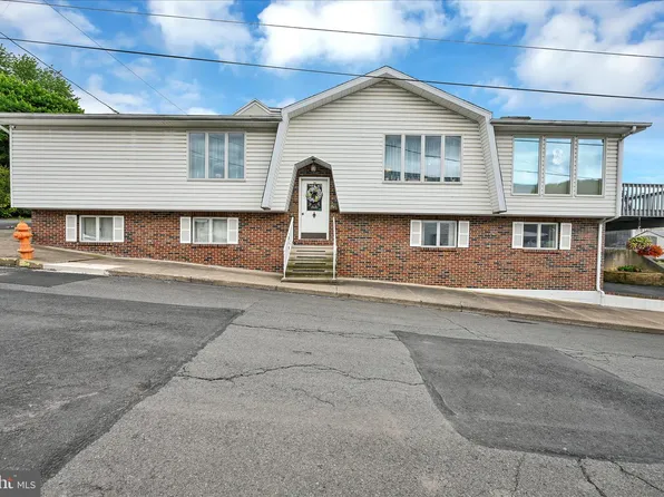 500 W Lloyd St, Shenandoah, PA 17976