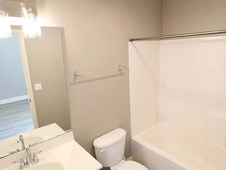 2206 Anderson Rd #204 — Photo 2