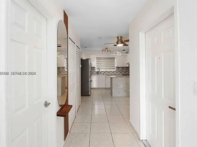 242 E 3rd St #205 — Photo 8