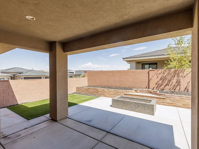 519 S Bracciano Dr — Photo 30