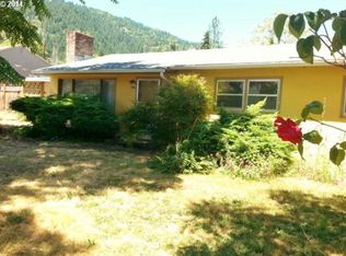 857 NE Thomas St, Myrtle Creek, OR 97457