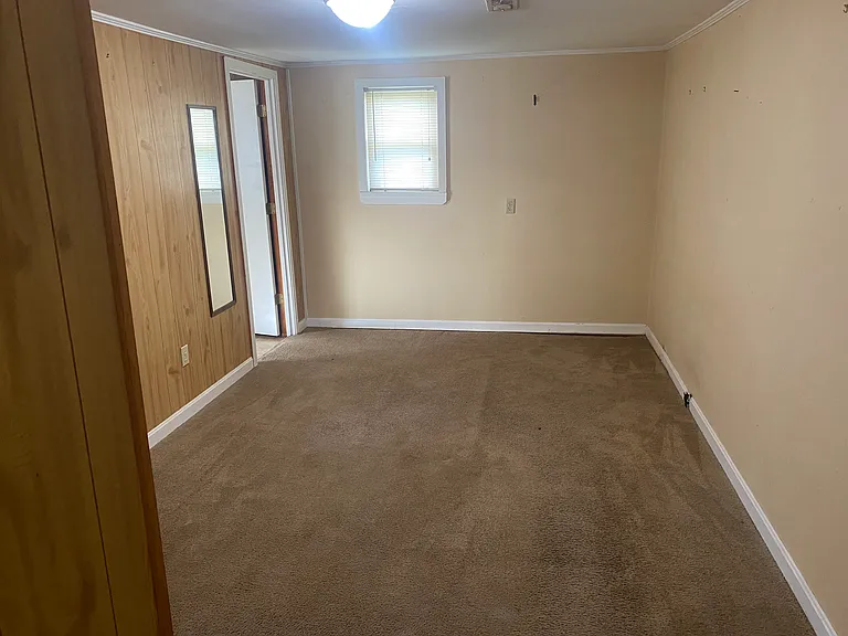 415 Bond St — Photo 3