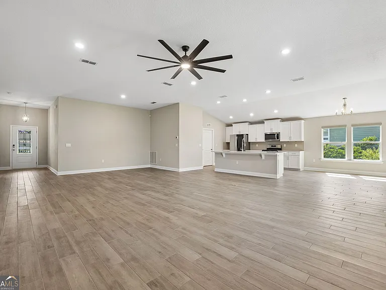 109 Angler Ln — Photo 5