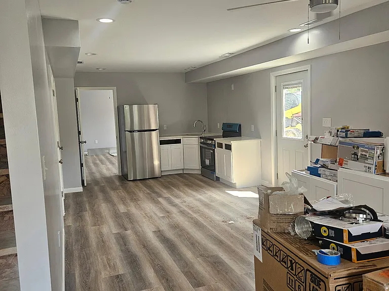 810 24th St #812 — Photo 3