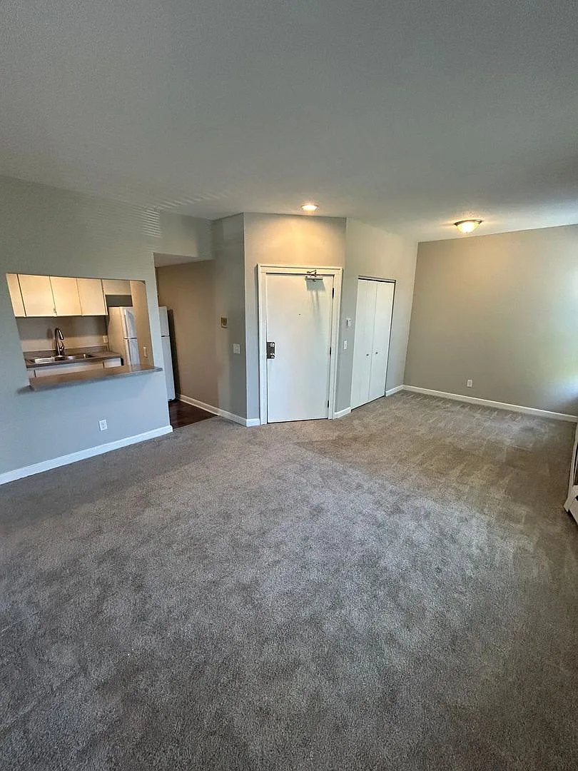 728 East 16th Street (New Town) — Photo 2
