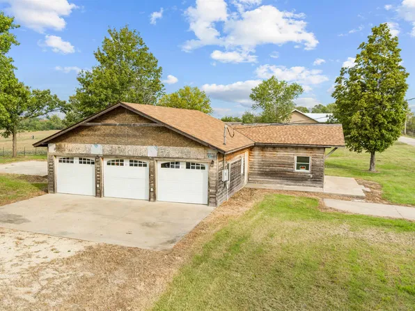 1027 N 190th Rd, Minneapolis, KS 67467