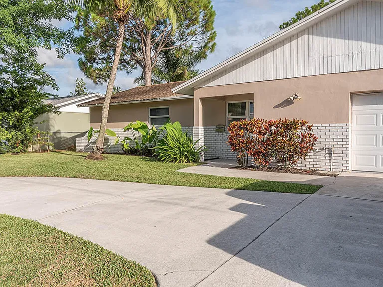 2712 Lake Ida Rd — Photo 7