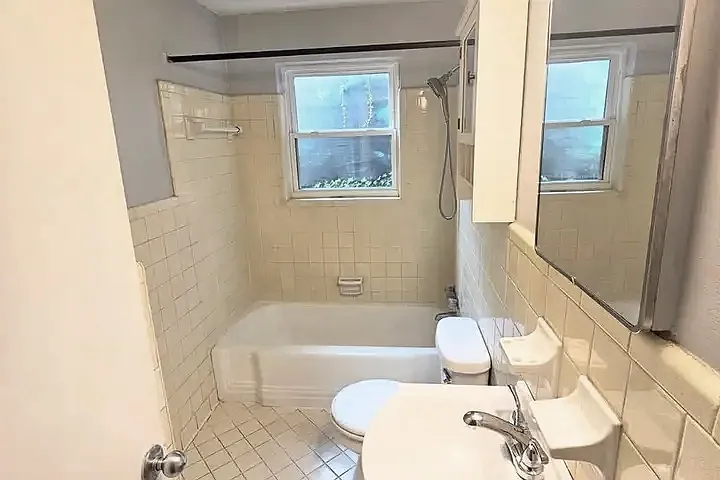 1155 United Ave SE #B — Photo 7