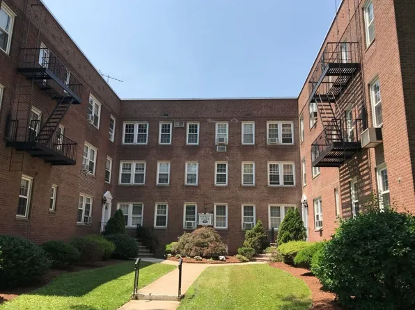 126 Hackett Pl #A101-101, Rutherford, NJ 07070