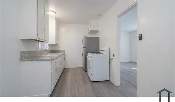 2 bed, 800 sqft, $1,995 — Photo 2