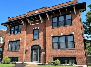 6601 Clayton Rd APT 1E, Clayton, MO 63117