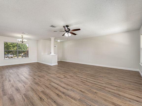 4th image of 2160 Glenhaven Dr