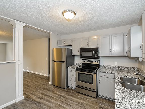 2nd image of 4916 Leesa Ann Ln