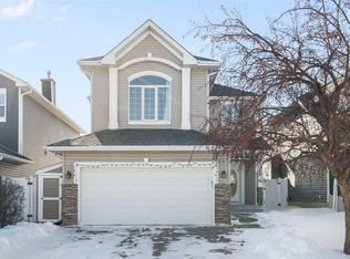 165 N Harvest Park Cir NE, Calgary, AB T3K 4V3