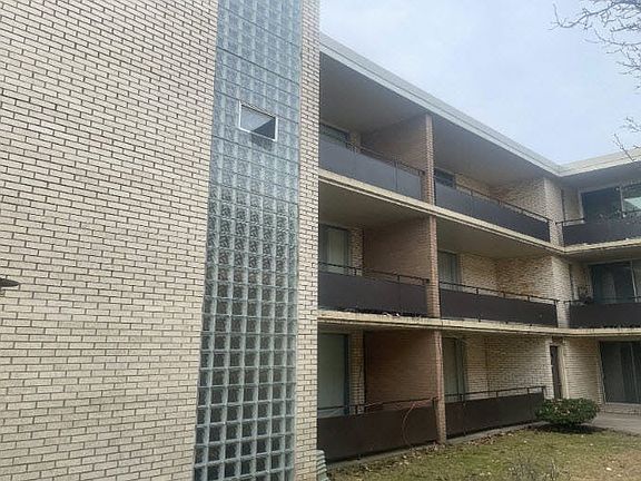 4th image of 12556 Fairview Ave APT 3D
