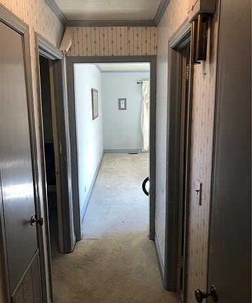 2nd image of 915 Brierwood St