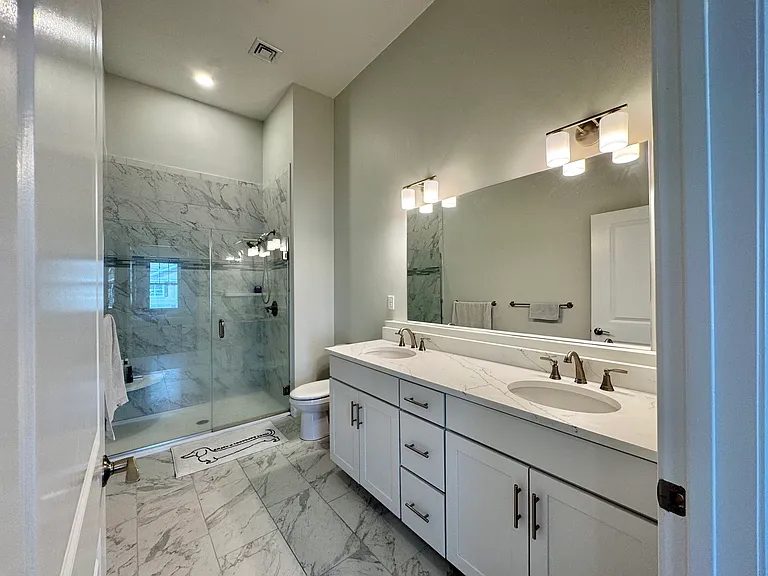 320 Middlesex Ave #D-405 — Photo 18