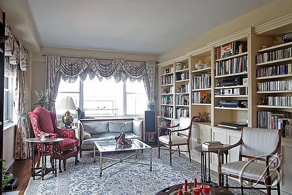 Sold by Bellmarc Realty | media 16