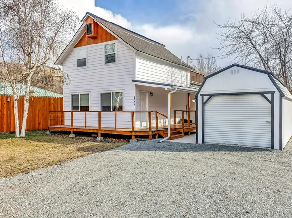 306 Central Ave, Plains, MT 59859