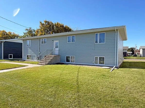 Cozy 4-Plex's Located on Minot's North Hill! 2028-2048 5th Street NW