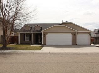 295 E Rose Lake Dr, Middleton, ID 83644