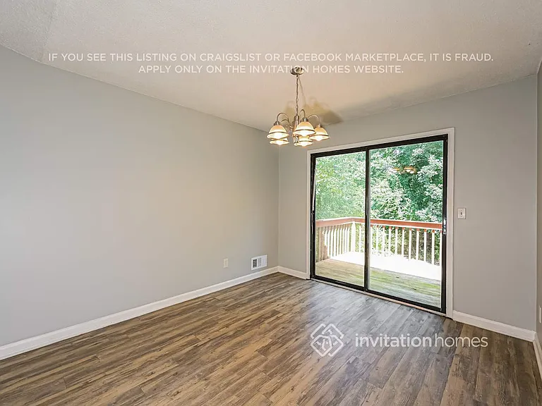 2390 Hinton Rd — Photo 6
