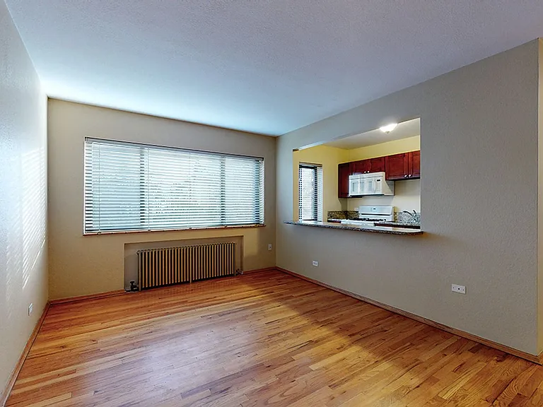 Poplar Apartments — Photo 18