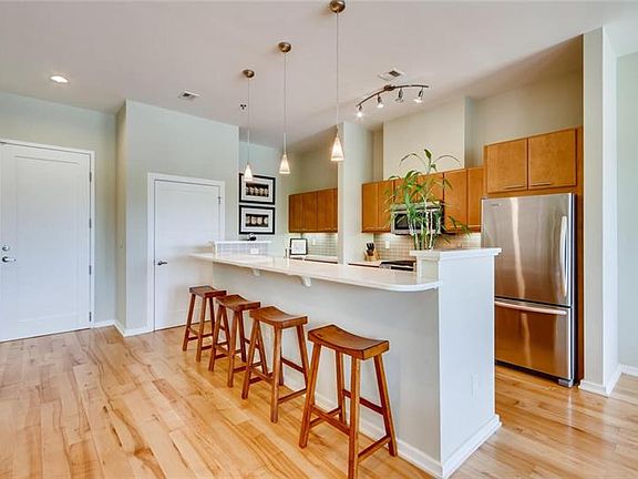 2nd image of 1418 Dresden Dr NE Unit 315