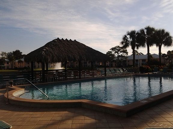 2nd image of 822 Gulf Pavilion Dr #204