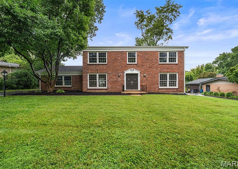 1st image of 40 Ridge Point Dr