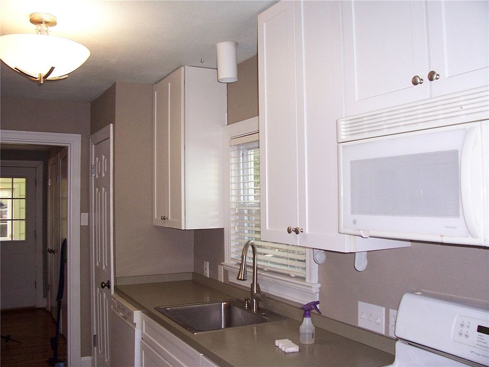 2nd image of 5212 Duval St #B