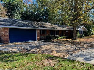 2261 Popps Ferry Rd, Biloxi, MS 39532