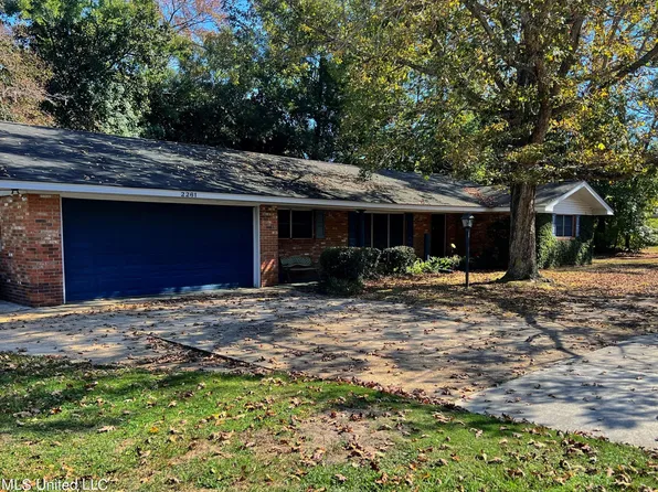 2261 Popps Ferry Rd, Biloxi, MS 39532