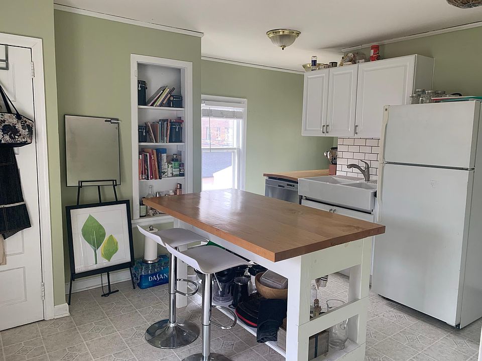 Current kitchen