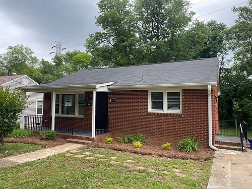 1447 Marne St Photo 1
