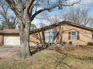 2017 Durham St, Irving, TX 75062