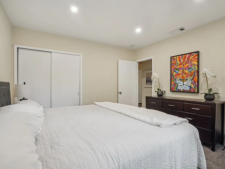 25340 Marion Ridge Dr — Photo 18