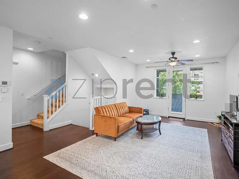 5279 Iron Horse Pkwy — Photo 6