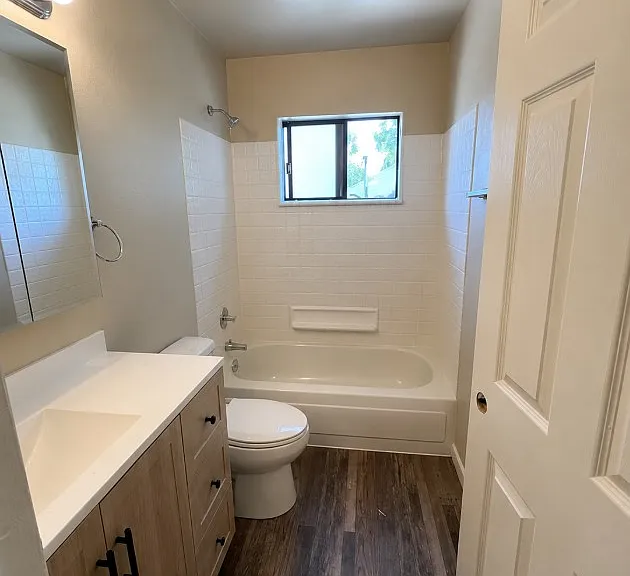 4123 Central St — Photo 2