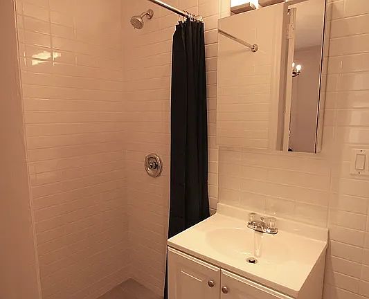 4th image of 49 E 10th St APT 30
