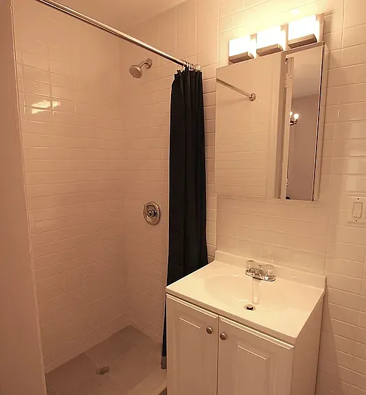 49 E 10th St #30 — Photo 4